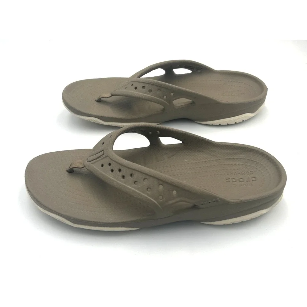 Crocs Swiftwater Deck Flip Flops Men's 7 Beige Iconic Comfort Neutral Boating